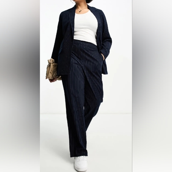 Vero Moda Curve navy tailored pinstripe suit swt - Picture 5 of 16